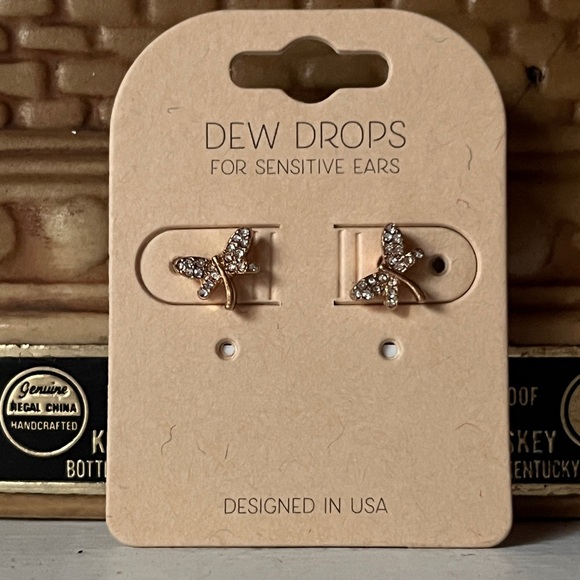 Dew Drop Butterfly Crystal Earrings - Picture 1 of 3